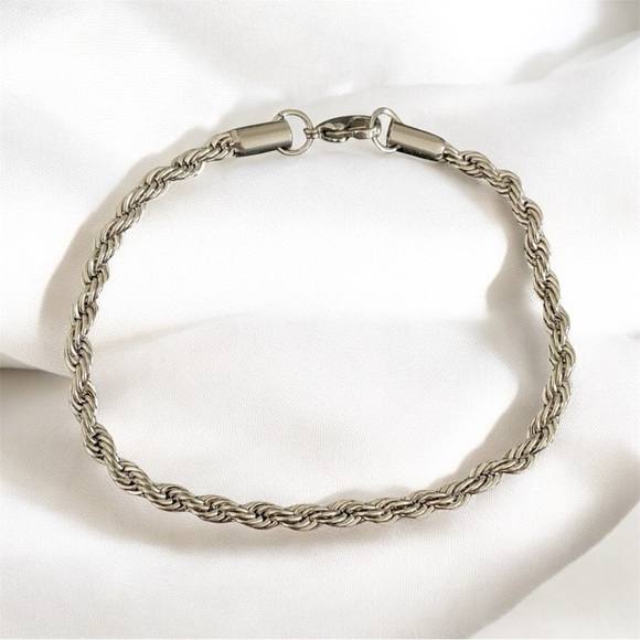 ROPE STAINLESS STEEL 5MM BRACELET- SILVER - 7.5 INCHES IN LENGTH - Picture 3 of 4